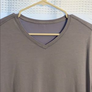 Lulu T shirt however no insignia thus priced low